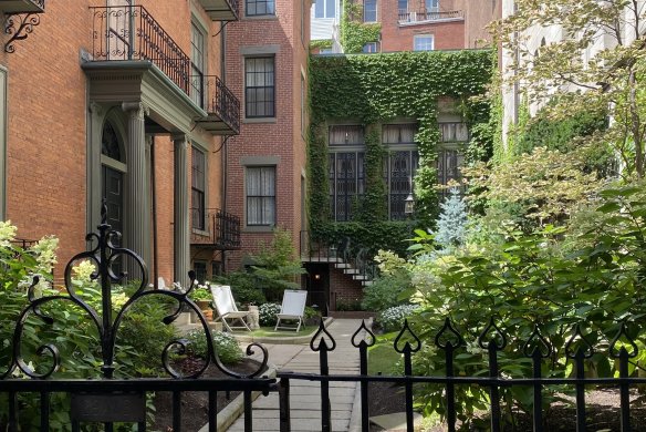 Beacon Hill & Back Bay : Charme historique et élégance bostonienne Beacon Hill & Back Bay : Charme historique et élégance bostonienne